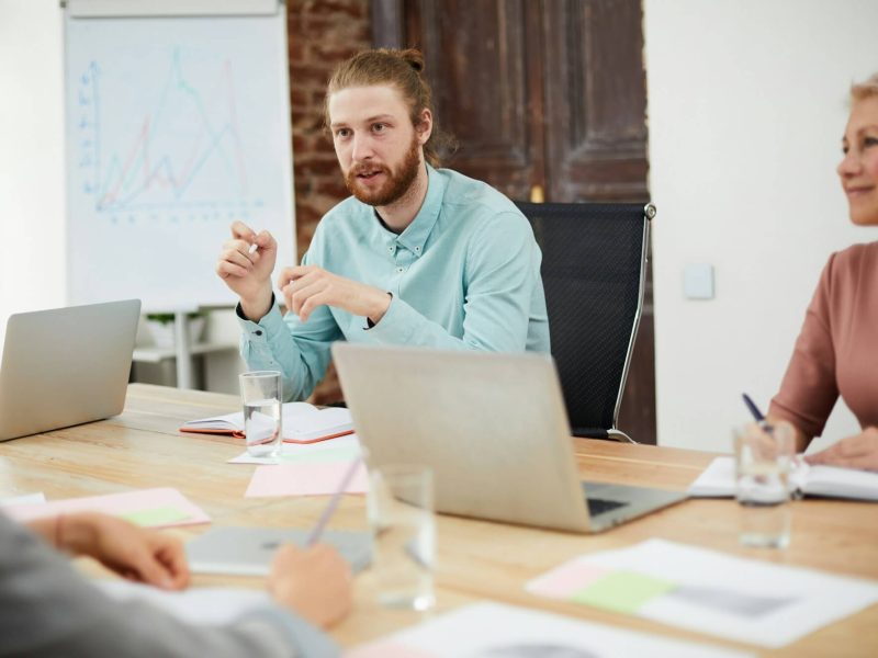 it-consultant-in-meeting.jpg